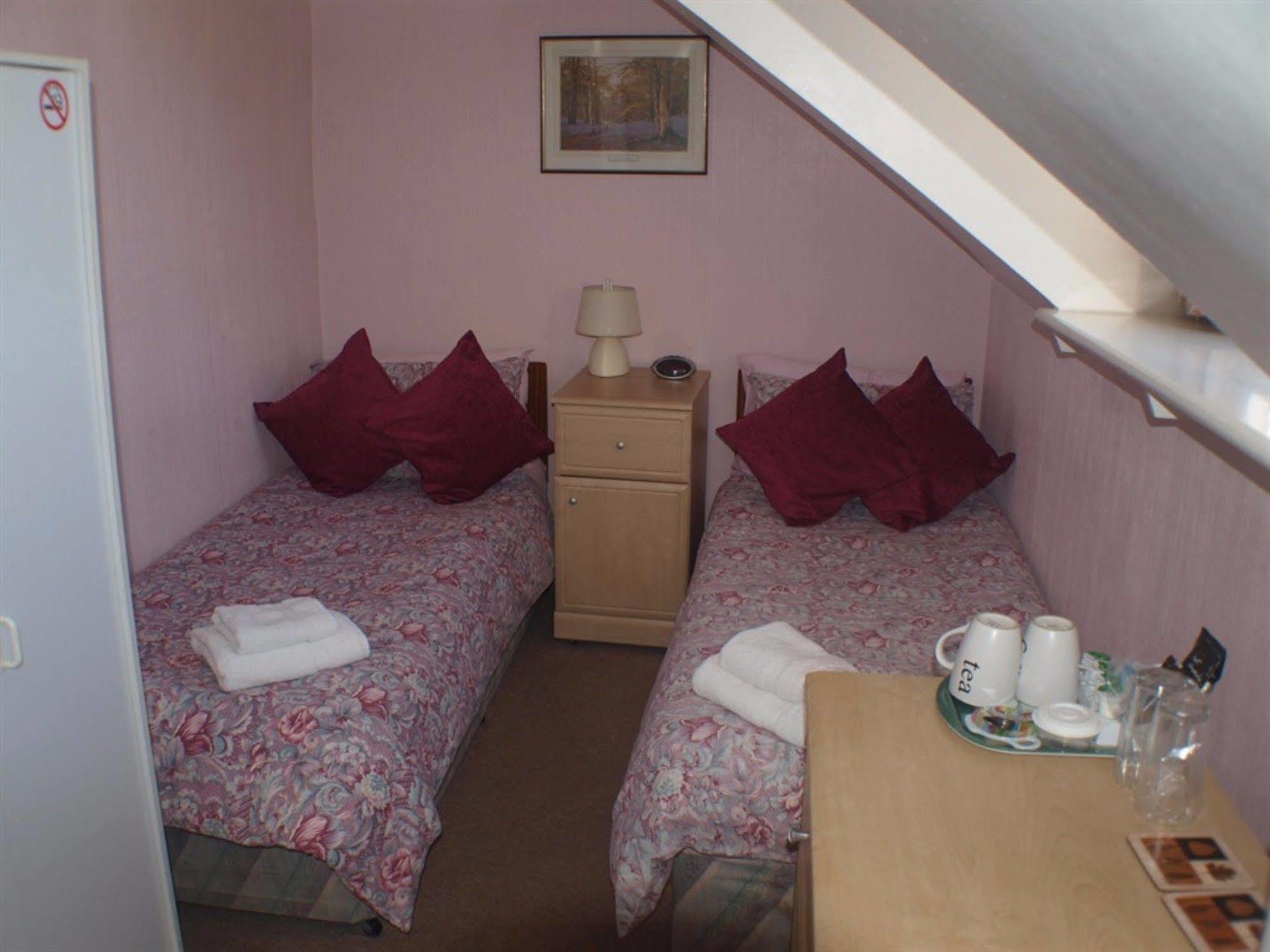 Olivers Guest House Weymouth Exteriör bild